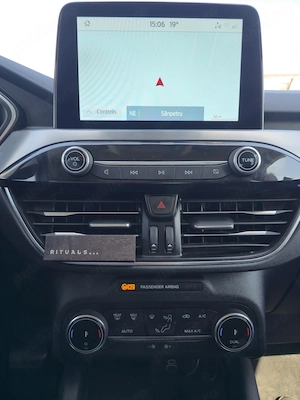 Ford Kuga 2.5 benzina hybrid  - imagine 8