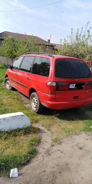 Ford Galaxy 1.9 Diesel 7 locuri  - imagine 2