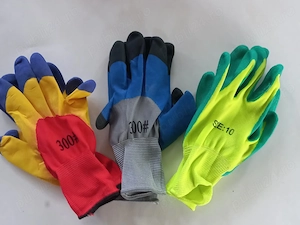 Set de 3 perechi mănuși de lucru, diferite culori și mărimi