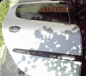 Usa portiera de Peugeot 206 din 1998-21012 - imagine 2