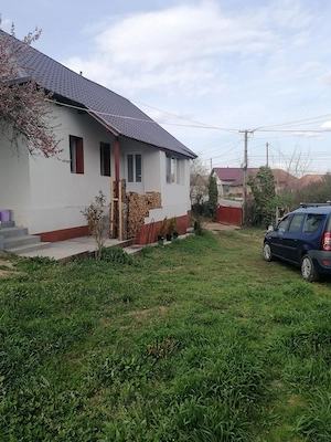 PF- Casa renovata situata pe E81 ideala pentru o familie tanara ,familie seniori sau casa de vacanta
