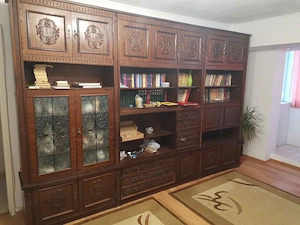 Donez biblioteca și masuta