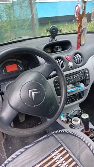 Vind Cytroen C3 , an fab.2003,benzină ,motor 1200 , km.22354 inf.tel. , pret 1400 Euro . - imagine 3