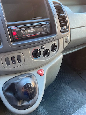 Renault Trafic autoutilitara  - imagine 7