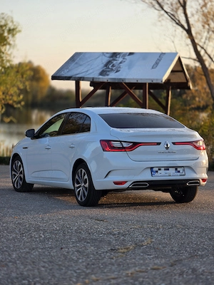 Renault megane 4 unic propietar accept orice text in reprezentanta - imagine 3