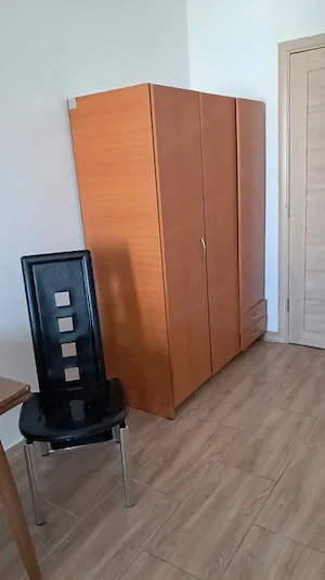 garsoniera dristor-metrou la scara blocului - imagine 4