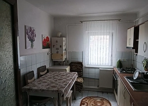 Apartament 3 camere, decomandat - imagine 3