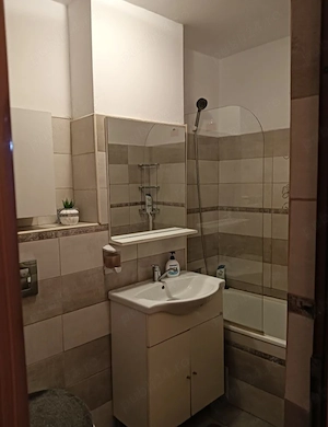 Apartament 3 camere, decomandat - imagine 8