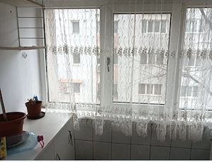 Apartament 3 camere, decomandat - imagine 4