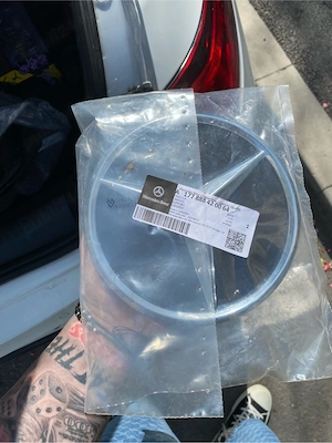 Grila Diamond Mercedes Cla Originala cod ( C118 ) plus emblema originala Mercedes - imagine 5