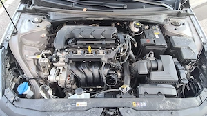 Hyundai Elantra 2021 - imagine 5