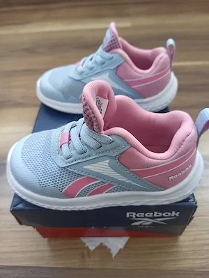 Vand pantofi copii marimi 20-22