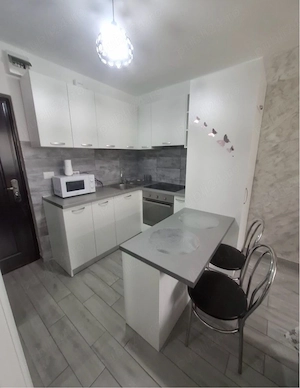 Garsonieră cochetă de închiriat   Frumoasa, Bd. Poitiers   Etaj 1 - imagine 3