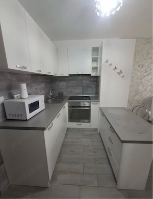 Garsonieră cochetă de închiriat   Frumoasa, Bd. Poitiers   Etaj 1 - imagine 2