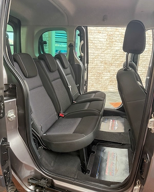 RENAULT KANGOO 1,5 Diesel . An 2015 . 5 Locuri RAR+ITP . Garantie 12 luni . Buy-Back . Livrare  - imagine 17