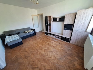  Oportunitate în Circumvalațiunii   2 camere la preț excelent!