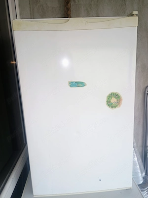 Frigider mic funcțional 