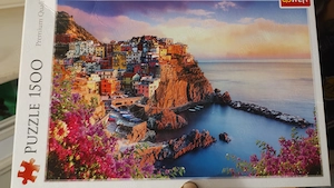 Vând 7 jocuri puzzle de dimensiuni mari. 