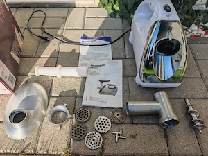 Mașina de tocat carne - defecta