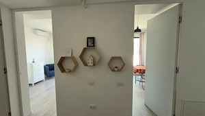 Apartament cu 3 camere si terasa de 35 mp, situat in bloc nou, oferit la inchiriat - imagine 3