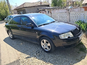 skoda superb 2.0 diesel  140 caivand  masina personala nu sunt revanzator - imagine 4