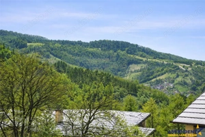 Casuta singura in curte, in Cetatea Medievala a Brasovului - imagine 7