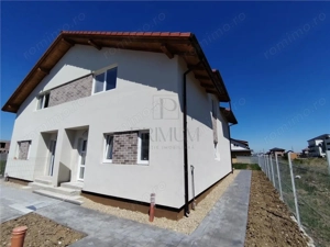 Duplex spatios - personalizare interioara - zona populata