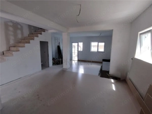 Duplex spatios - personalizare interioara - zona populata - imagine 2