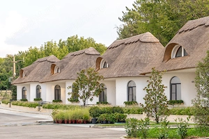 Ayana Coral Bay Resort Angajeaza  - imagine 2