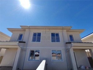 Duplex spatios - bucatarie inchisa - zona in plina dezvoltare