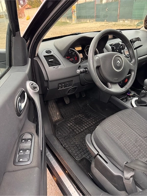 Vând Renault Megane 2 , 2006, 1.9 dci  - imagine 5