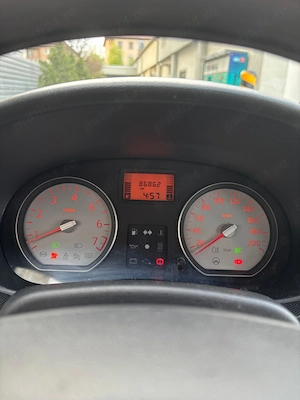 Dacia Sandero 1.6 MPI - imagine 7