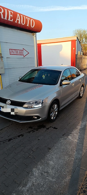 VW Jetta, An 2011, 1.6 diesel, Euro 5 - imagine 3