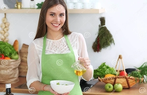 Persoana doamna  menaj  apartament pitesti part time