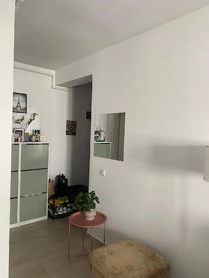 Apartament 3 camere semidecomandat - imagine 2