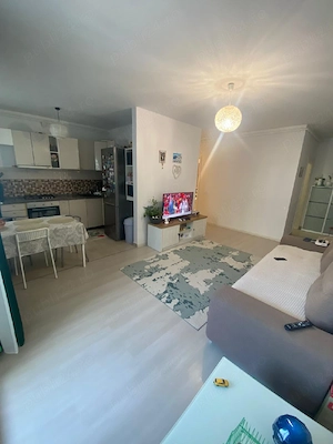 Apartament 3 camere semidecomandat - imagine 6
