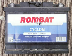 Vând convenabil acumulator auto Rombat Cyclon - imagine 2