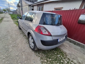 renault megan hatbac  - imagine 2