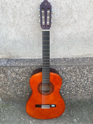 chitara clasica Valencia ( marime 3 4 )