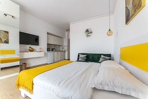 Vând 2 studio-uri, Mamaia Nord, Tomis Villa Promenada, 30 m de plaja - imagine 2