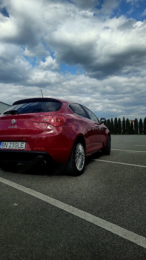 Alfa Romeo Giulietta 2015 - imagine 2