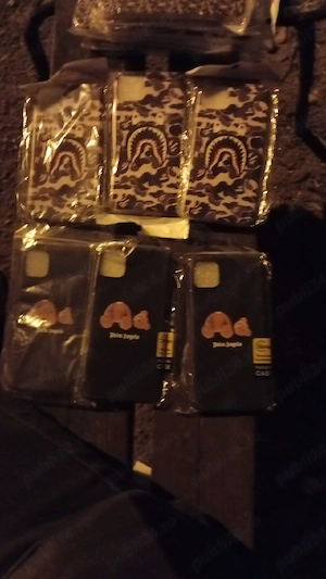 vand huse de iPhone 16 noi