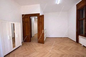 Spatiu Birouri  150 mp | Balcon cu vedere directa spre Piata Victoriei - imagine 4