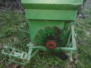 Vând plantatoare cartofi  - imagine 2