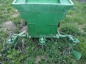 Vând plantatoare cartofi  - imagine 4