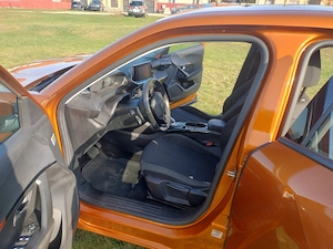 Peugeot e-2008 Electric (2  km Garanție Baterie 2030  - imagine 7