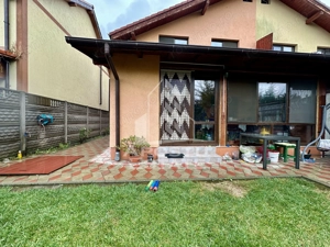 Duplex cu 4 camere situat la asfalt, in zona Planetelor - imagine 13