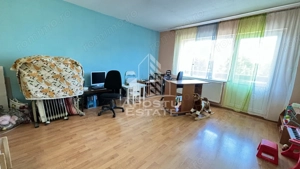 Casa cu 6 camere, 200 mp, 2 fronturi, Zona Mehala - imagine 3
