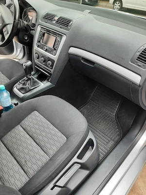 Skoda Octavia - imagine 9