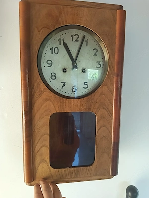 ceas de perete cu pendul antic 